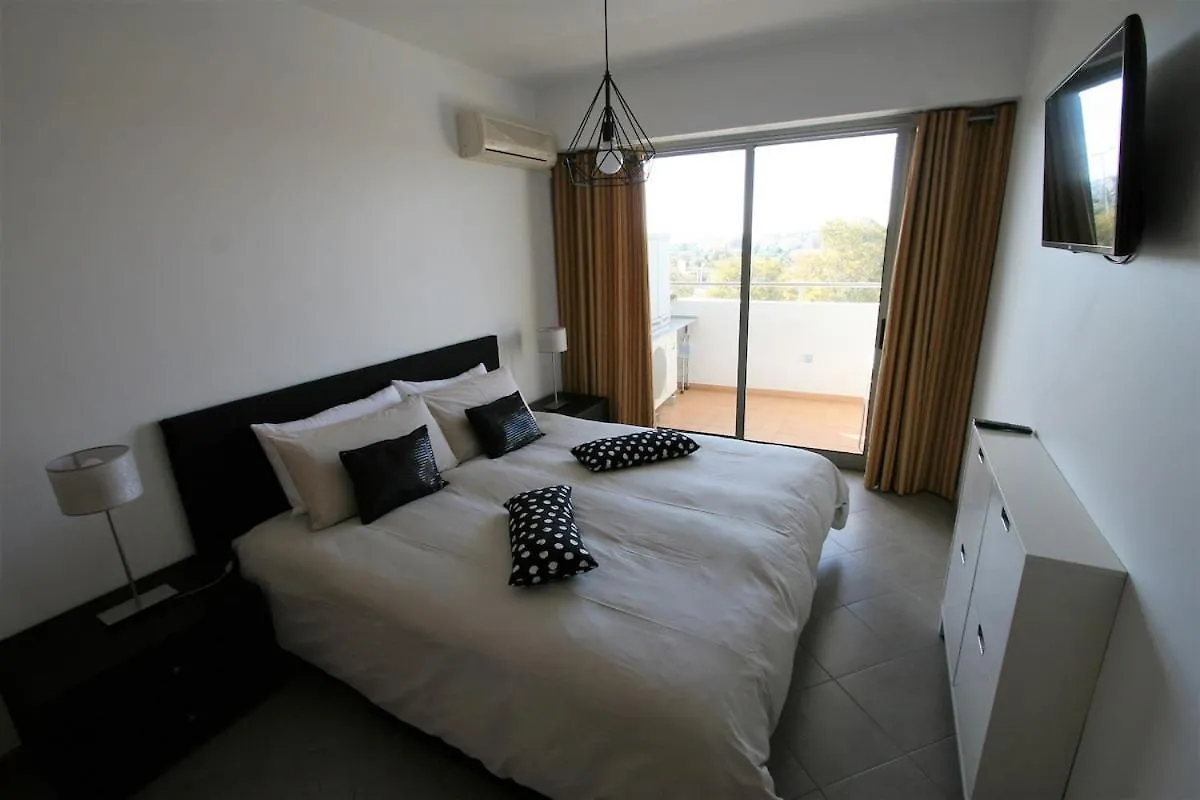 Algarve Retreat, Beautiful One Bed Apartment At Oa Portimao 0*,  Portugal