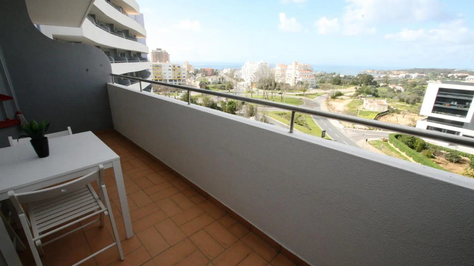 Algarve Retreat, Beautiful One Bed Apartment At Oa Portimao Portugal