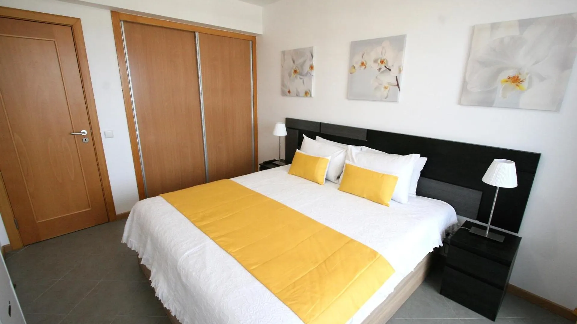 Algarve Retreat, Beautiful One Bed Apartment At Oa Portimao