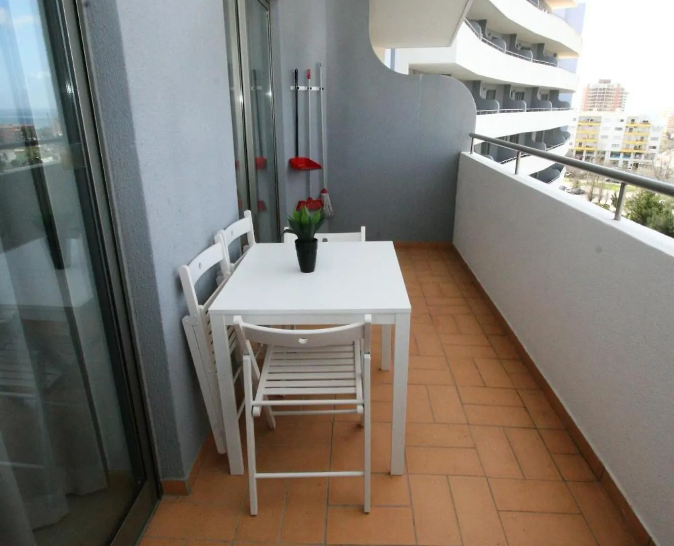 Algarve Retreat, Beautiful One Bed Apartment At Oa Portimao 0*,