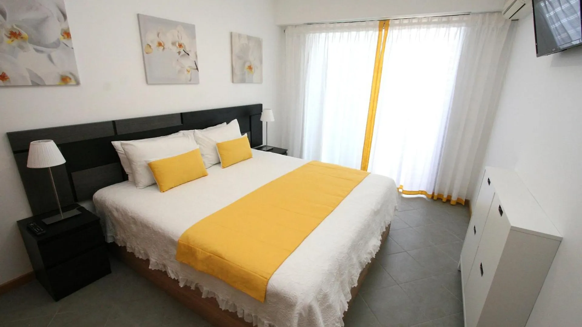 Algarve Retreat, Beautiful One Bed Apartment At Oa Portimao 0*,