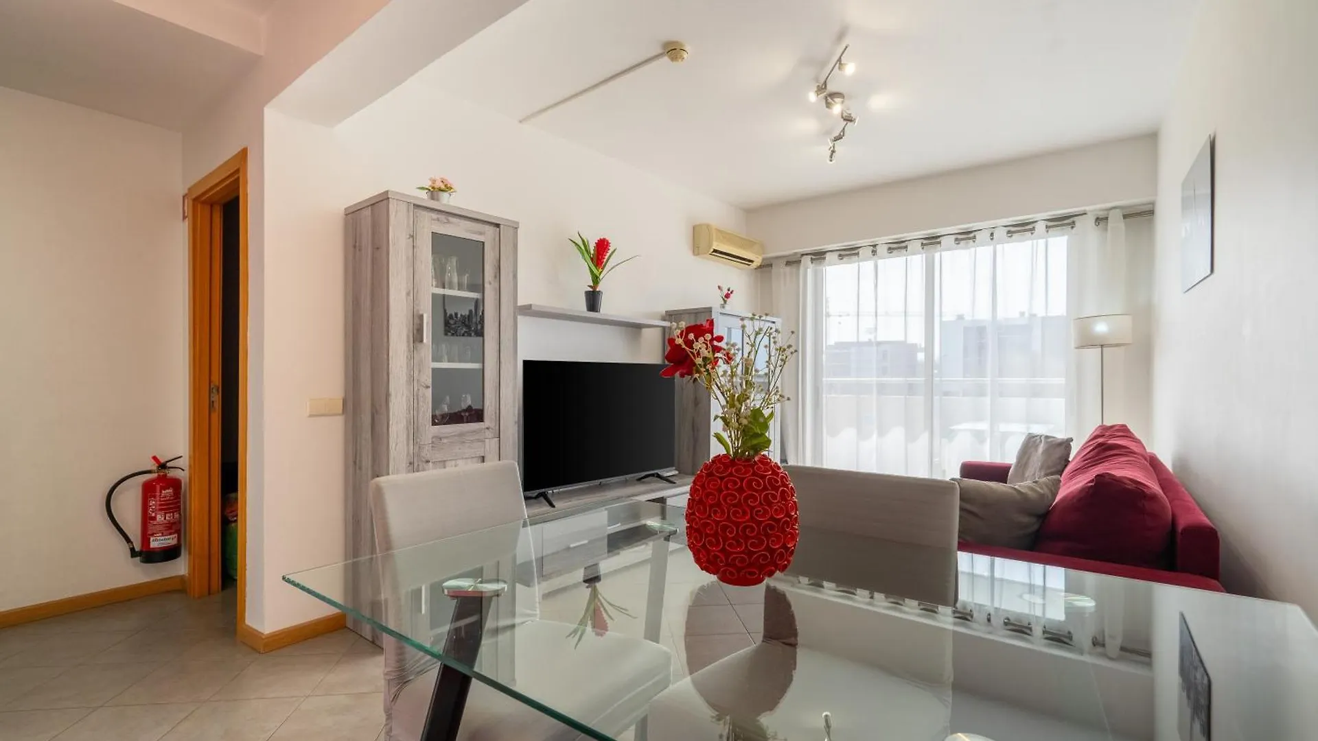 Algarve Retreat, Beautiful One Bed Apartment At Oa Portimao
