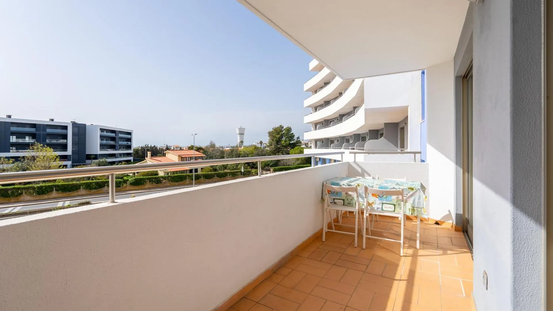 Algarve Retreat, Beautiful One Bed Apartment At Oa Portimao