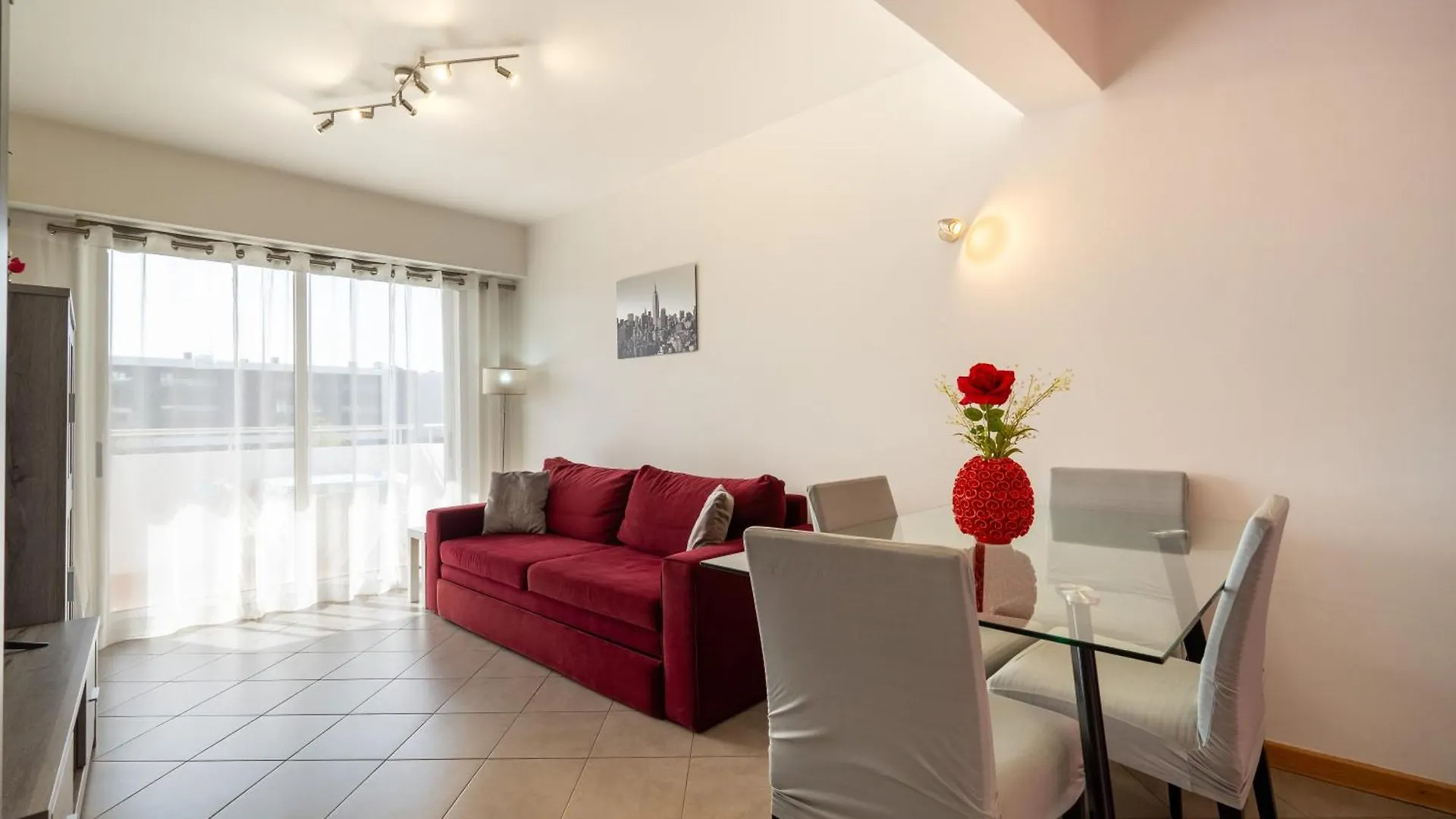 Algarve Retreat, Beautiful One Bed Apartment At Oa Portimao 0*,