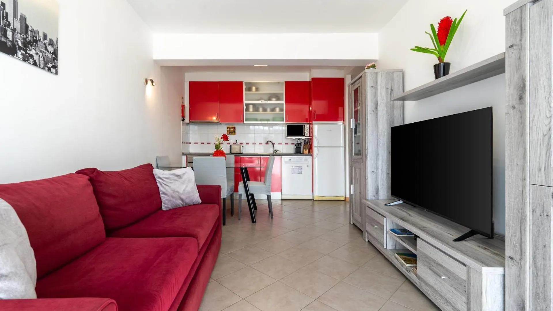 Algarve Retreat, Beautiful One Bed Apartment At Oa Portimao